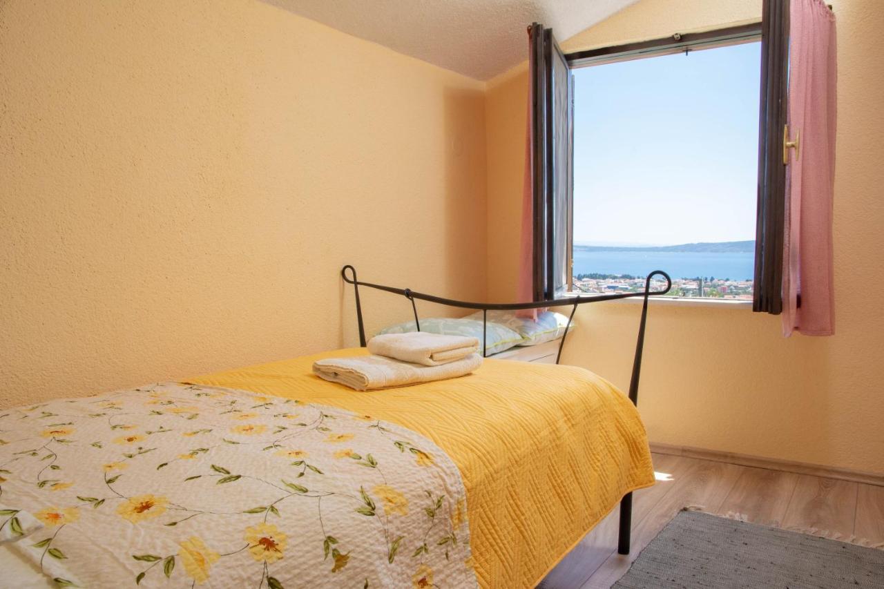 Plum Holiday Home Kaštel Stari Exterior foto