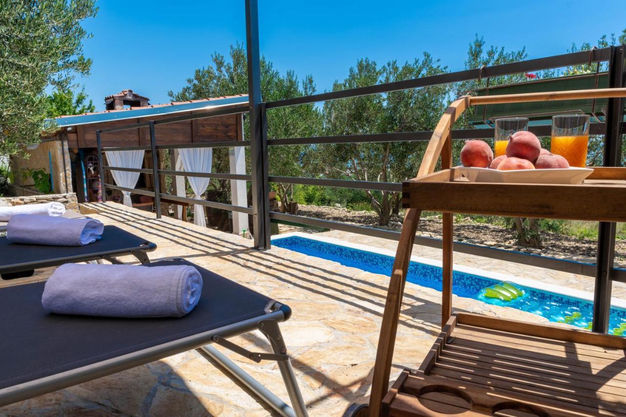 Plum Holiday Home Kaštel Stari Exterior foto