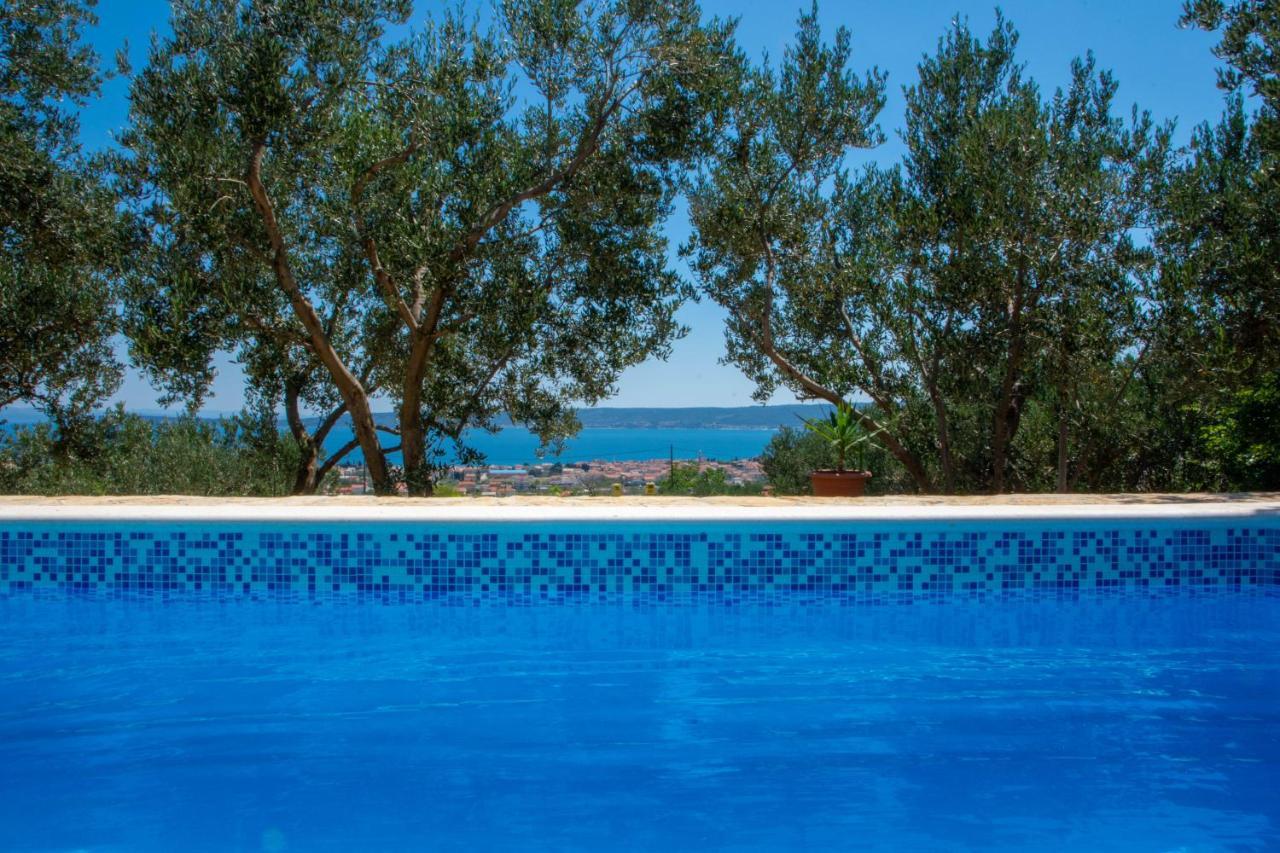 Plum Holiday Home Kaštel Stari Exterior foto